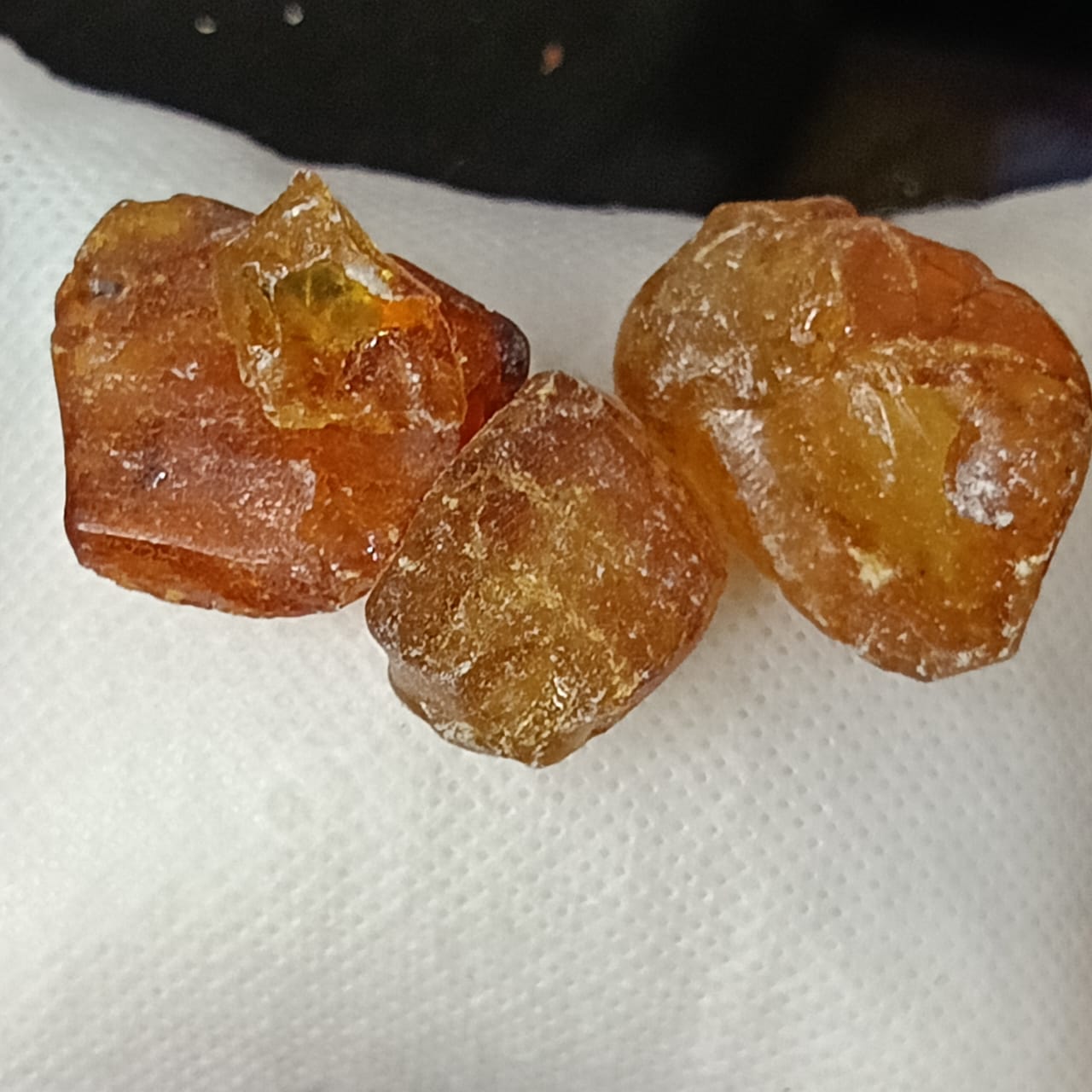 حجر لبان فواح