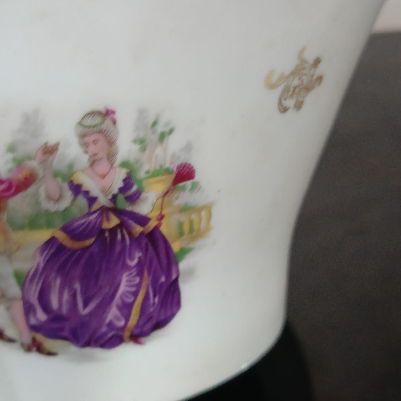 Ancien plat porcelaine art déco