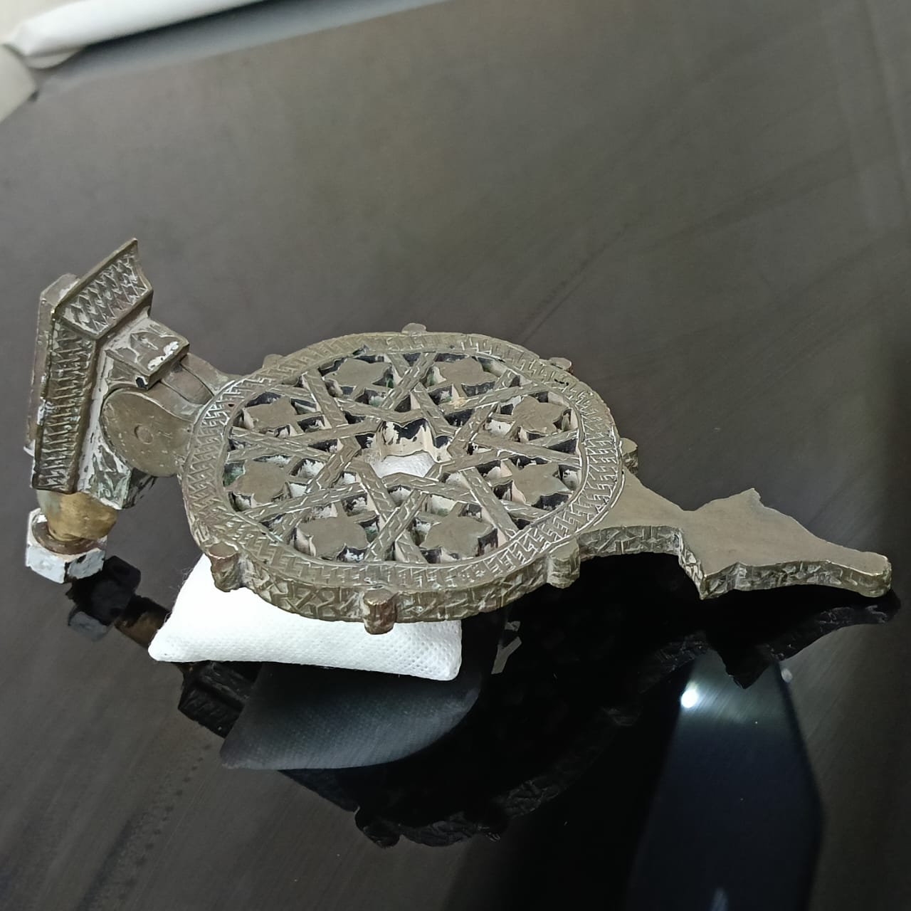 طبطابة عتيقة تحفة من برونز ثقيلة