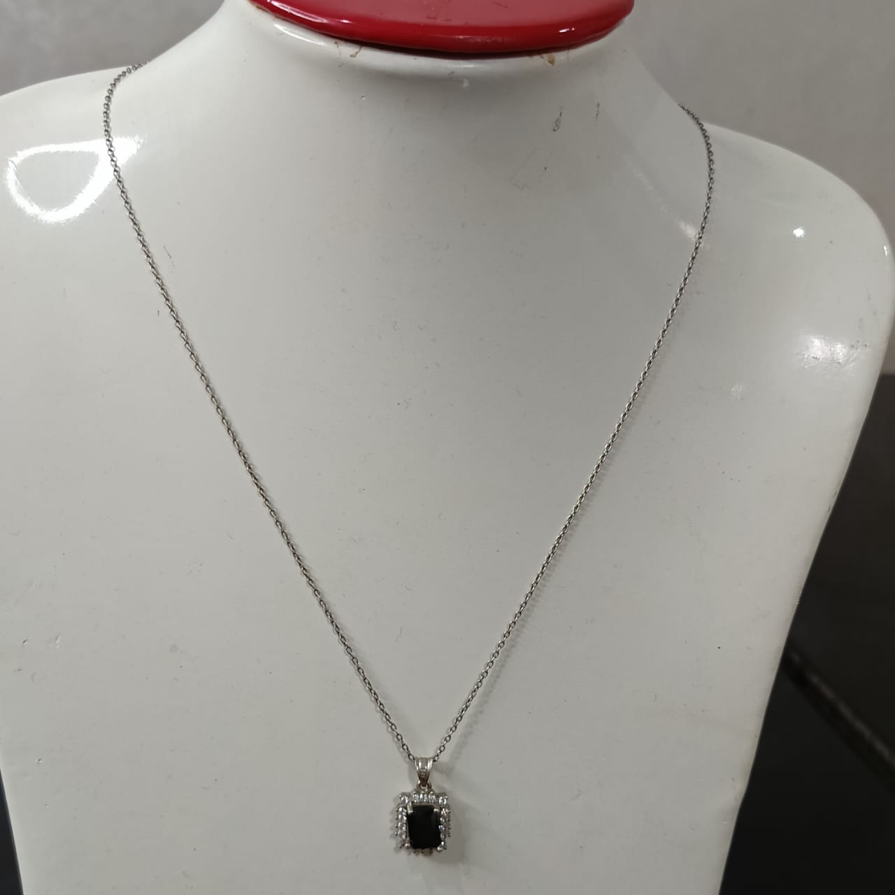 سلسلة فضة تحفة