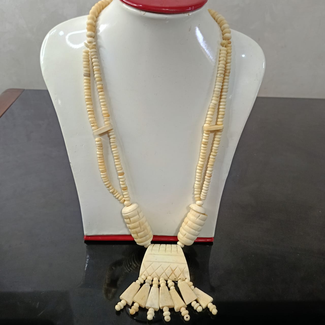 عقد تحفة بالعااج