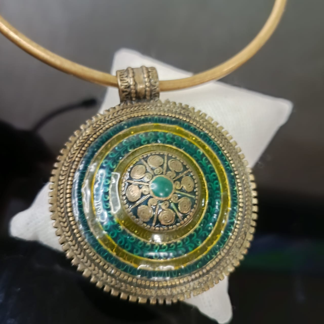 عقد انتيك نحاس