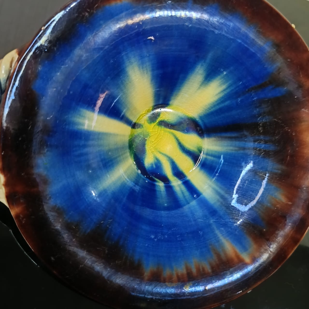 Ancien vase signé