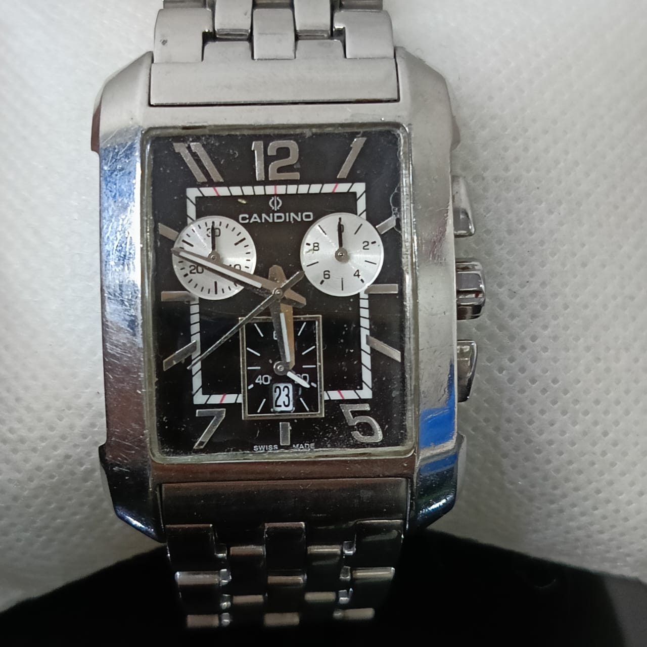 Montre candino suisse