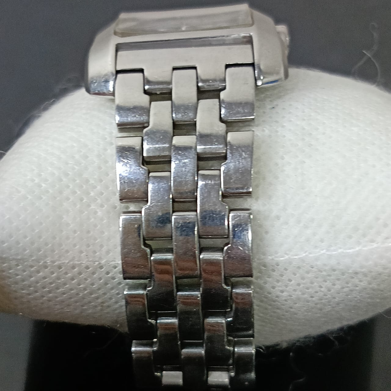 Montre candino suisse