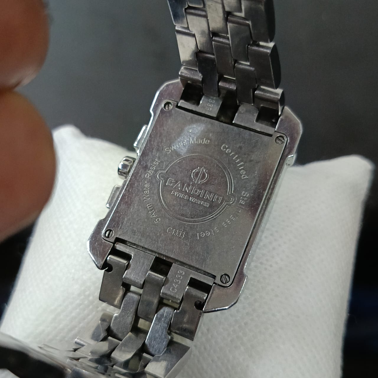 Montre candino suisse