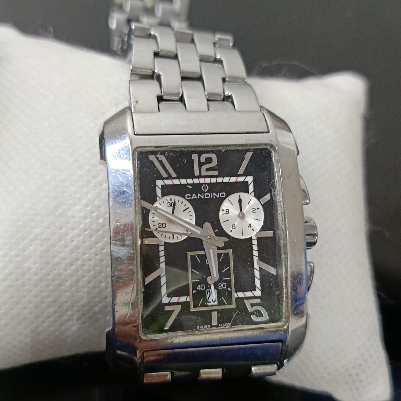 Montre candino suisse