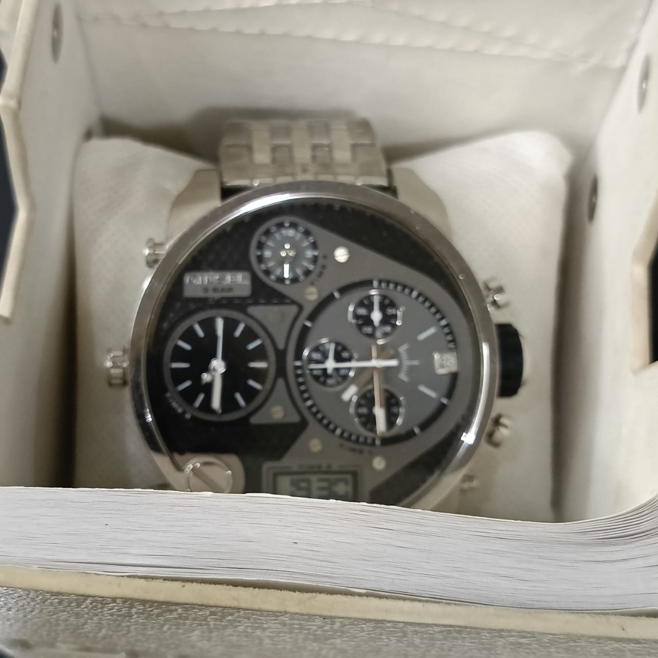 Montre diesel chronographe neuf