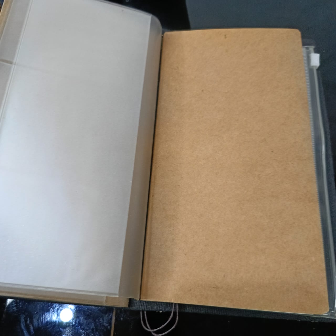 Bloc notes en cuir vintage original rare