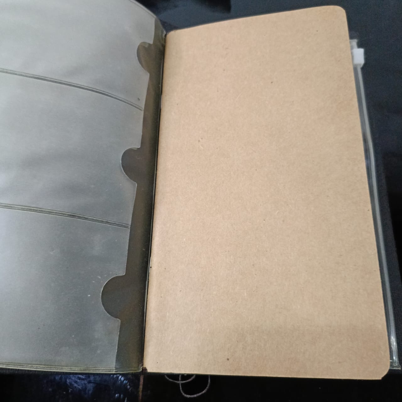 Bloc notes en cuir vintage original rare