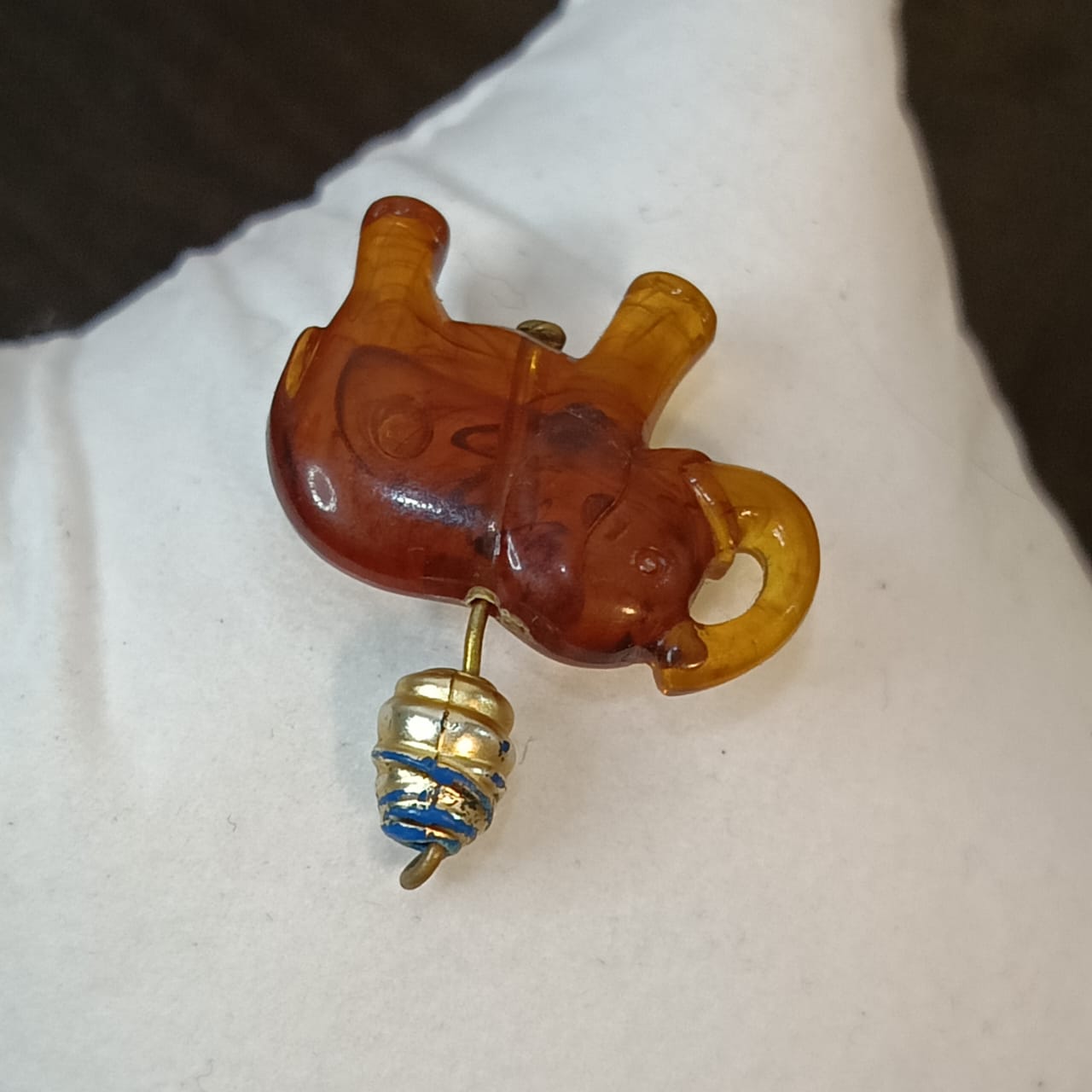 قلادة كهرمان