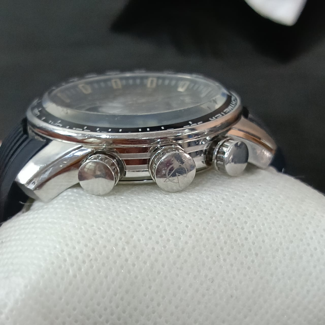 Montre rovina Suisse chronographe original