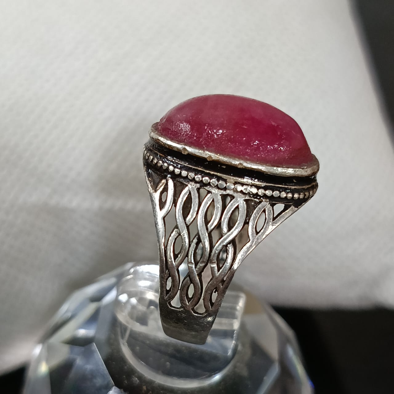 خاتم فضة بحجر ياقوت