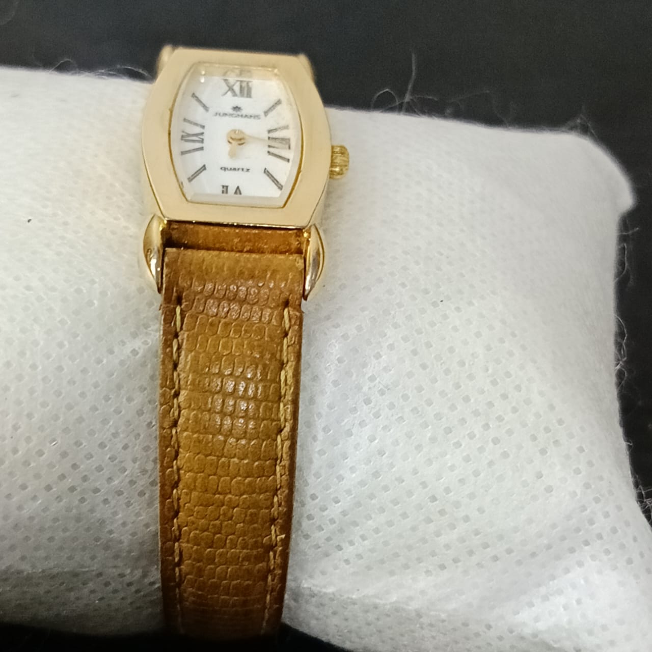 Montre junchance Quartz femme plaqué or vintage original
