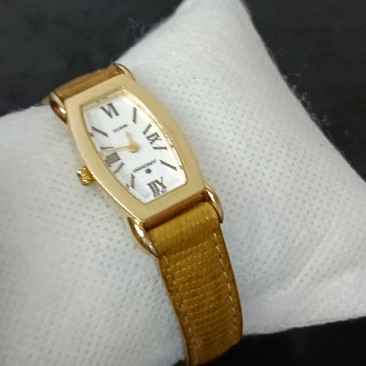 Montre junchance Quartz femme plaqué or vintage original