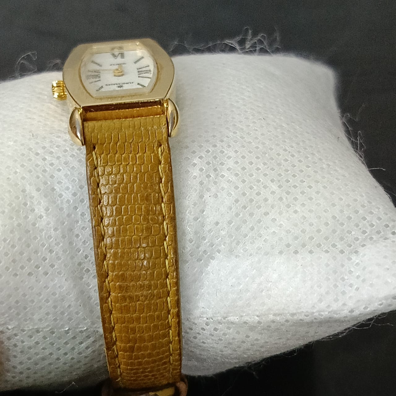 Montre junchance Quartz femme plaqué or vintage original