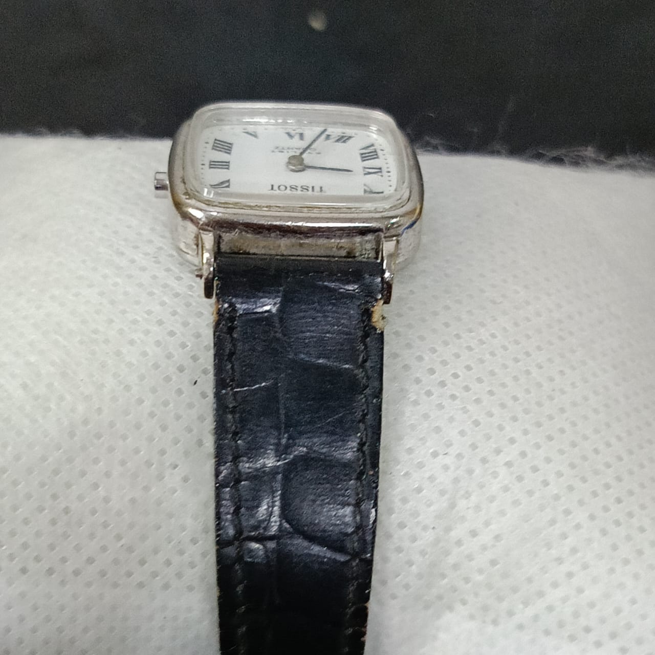 Montre Tissot quartz original femme plaqué or blanc