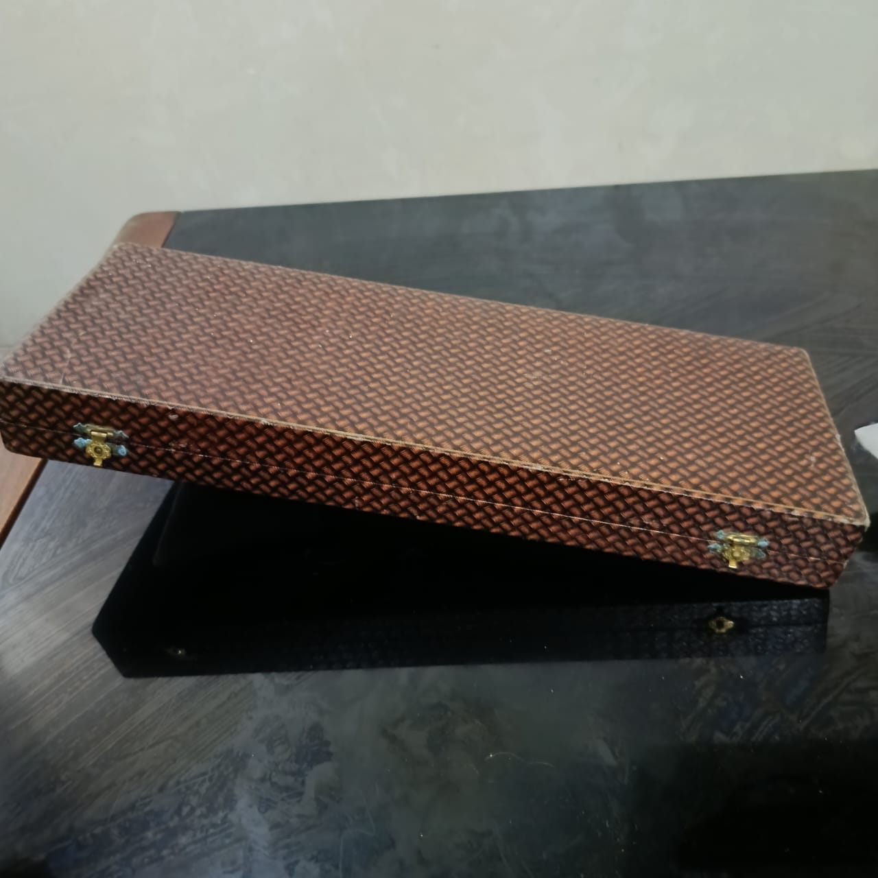 Ancien coffret argenté