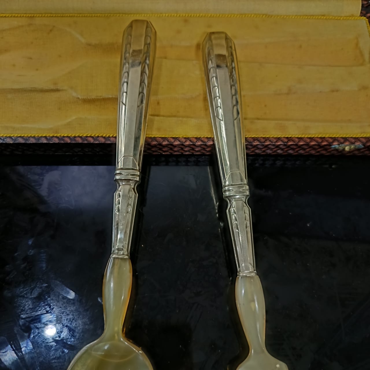 Ancien coffret argenté