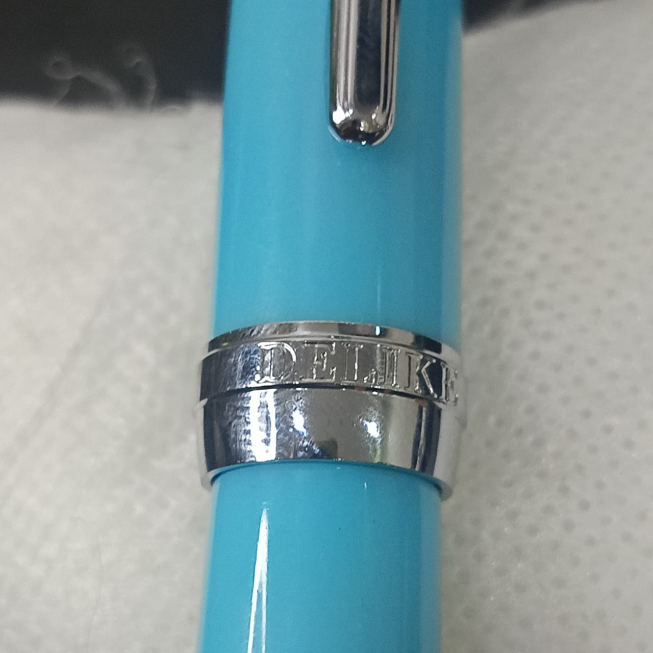 Stylo plume delike