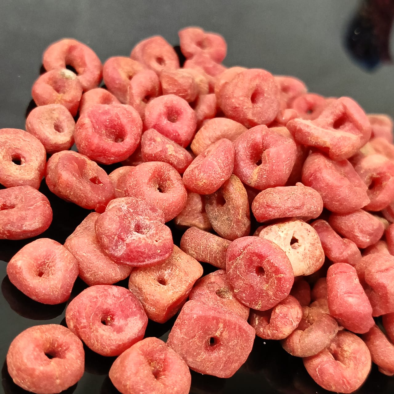 لبان قديم فواح بيع 3500 للقطعة