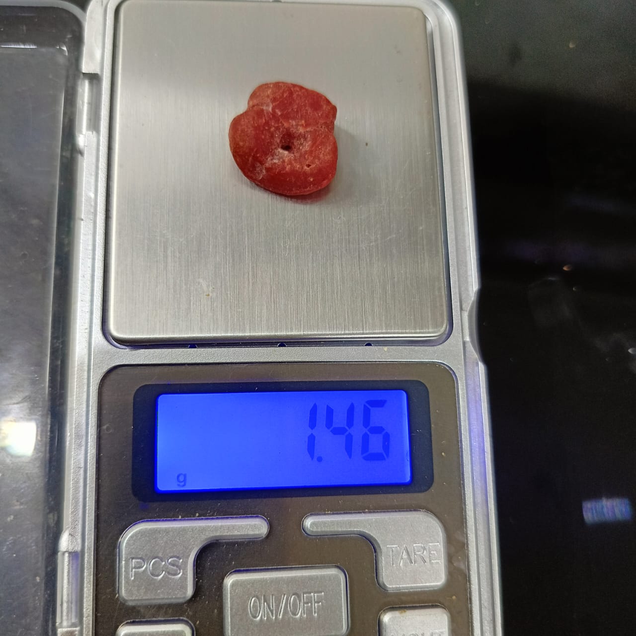 لبان قديم فواح بيع 3500 للقطعة