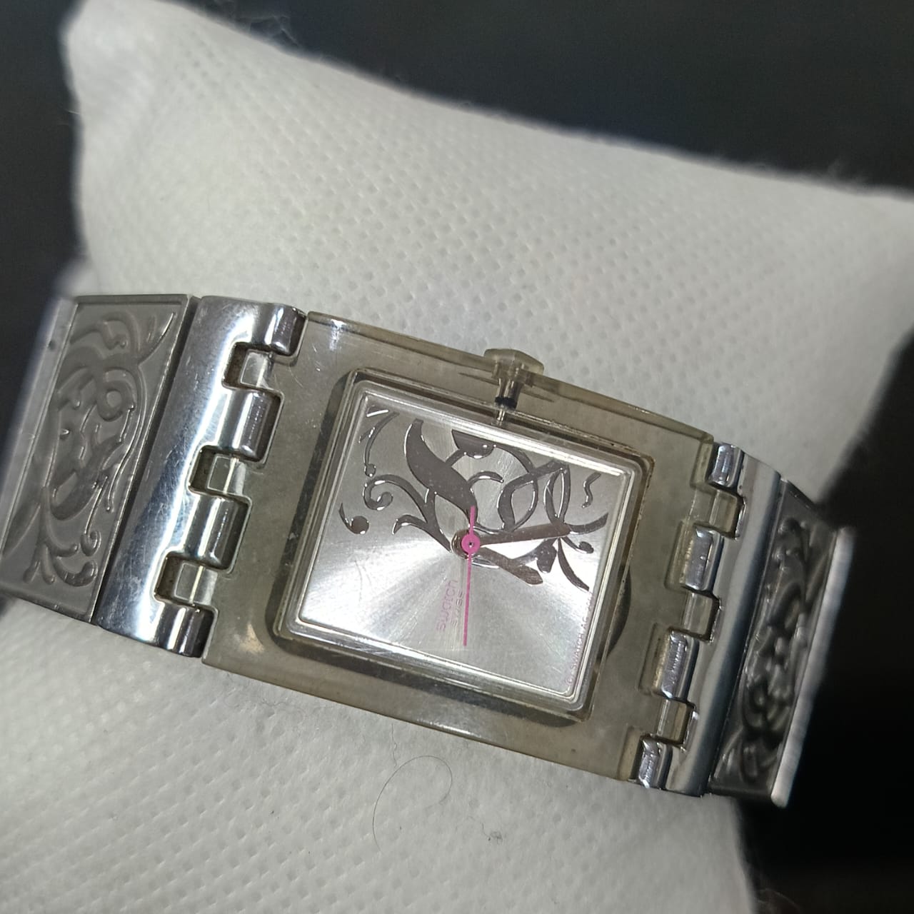 Montre swatch femme original