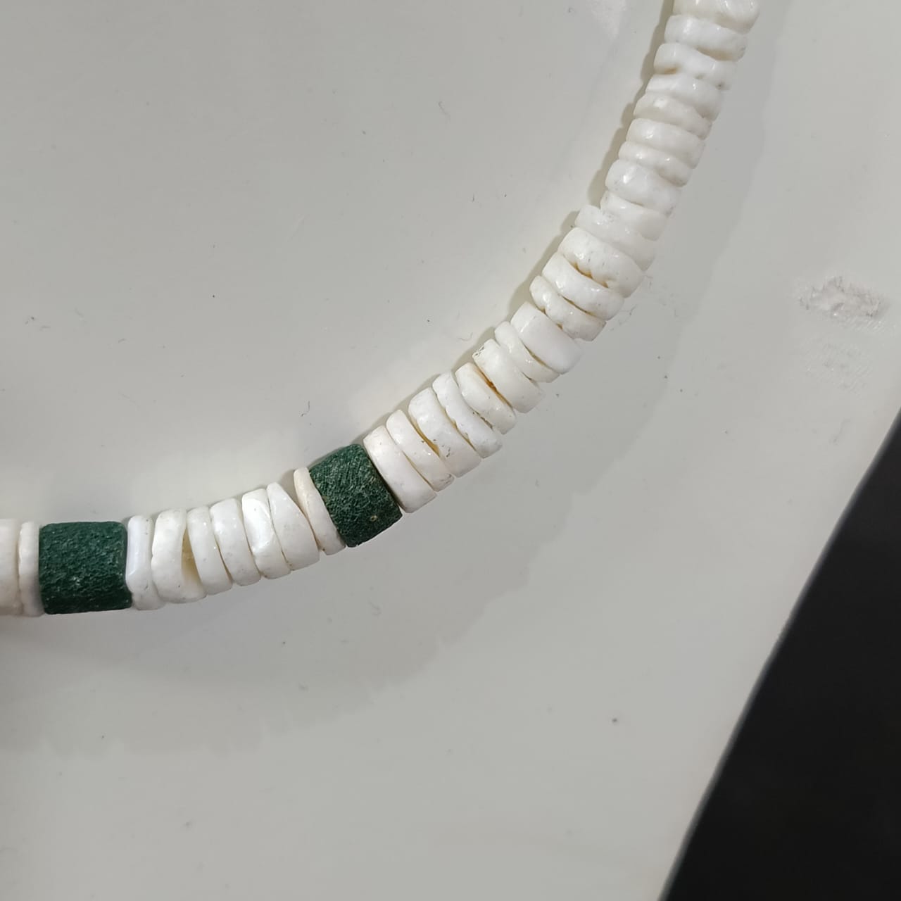 عقد تحفة بالخرز