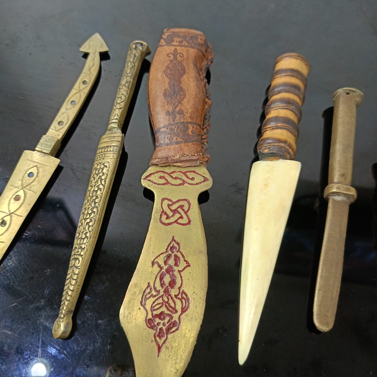 08 قطع فاتح الأغلفة أنتيك