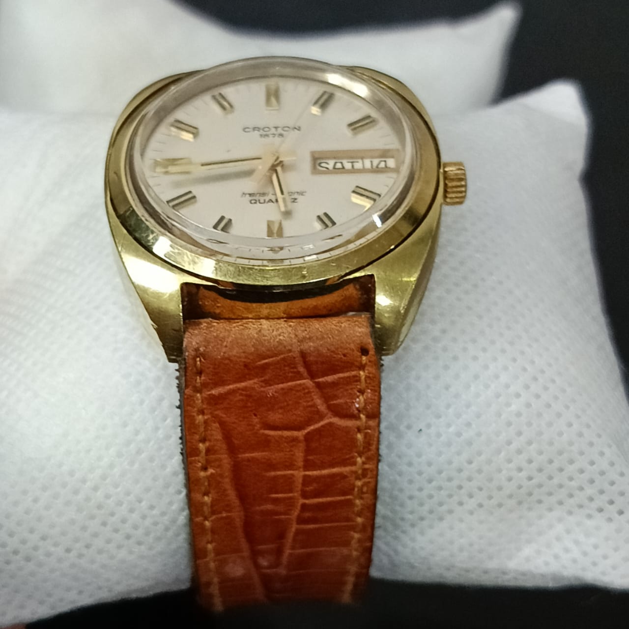 Montre croton 1878 suisse électro Quartz plaqué or