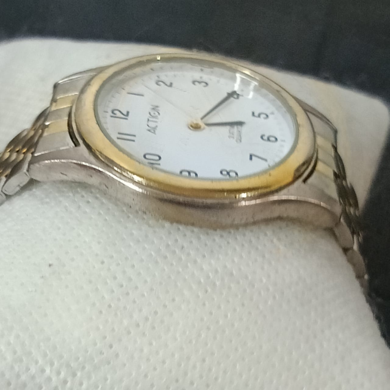 Montre action classique original