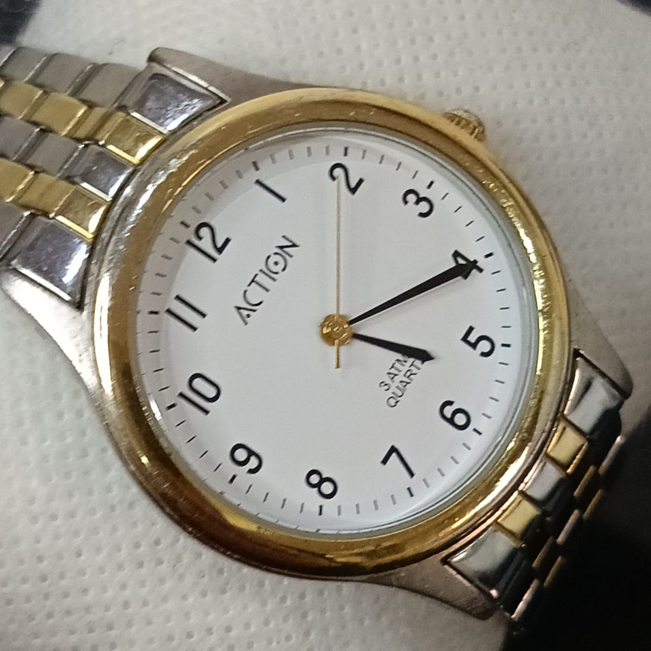 Montre action classique original