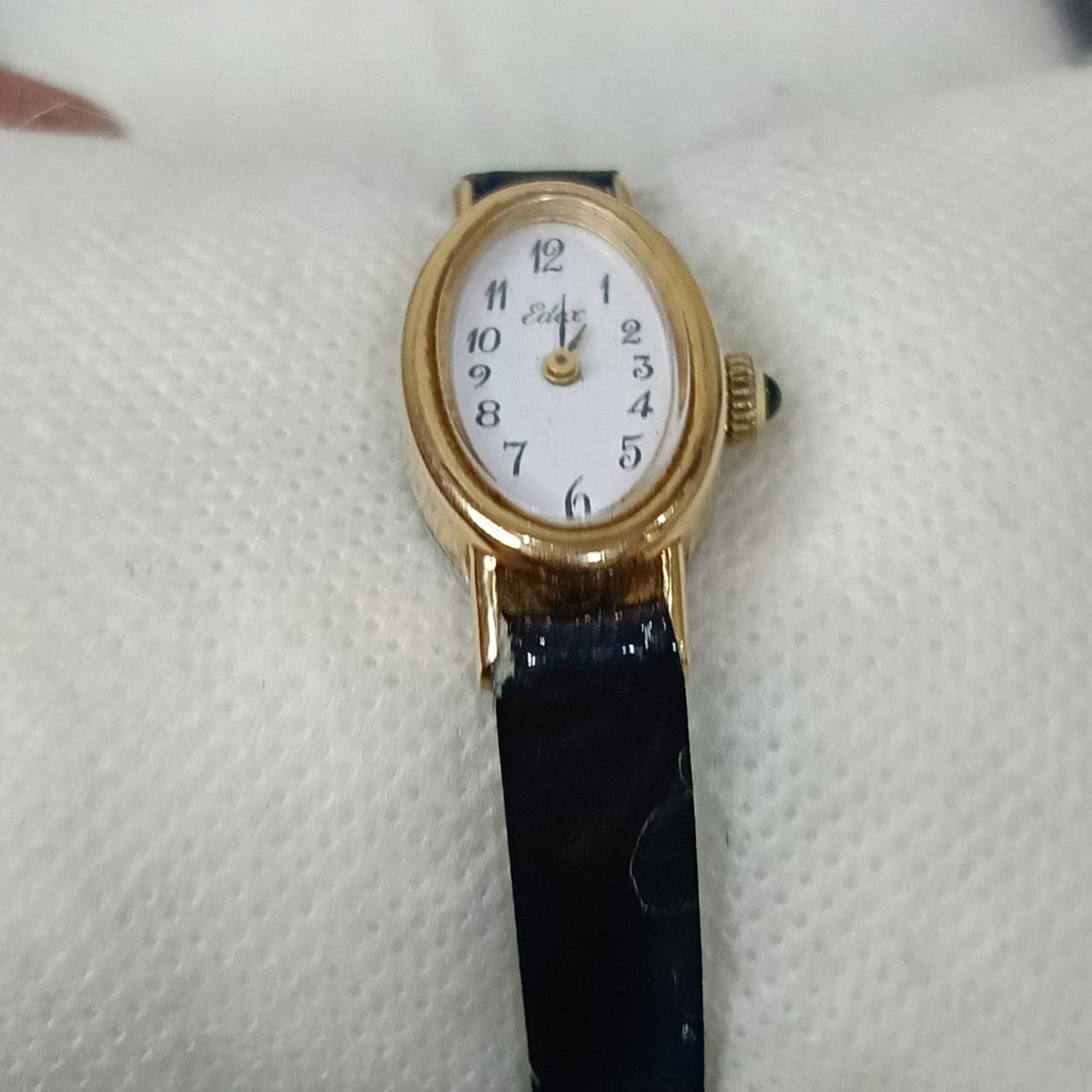 Montre mécanique vintage femme en plaqué or