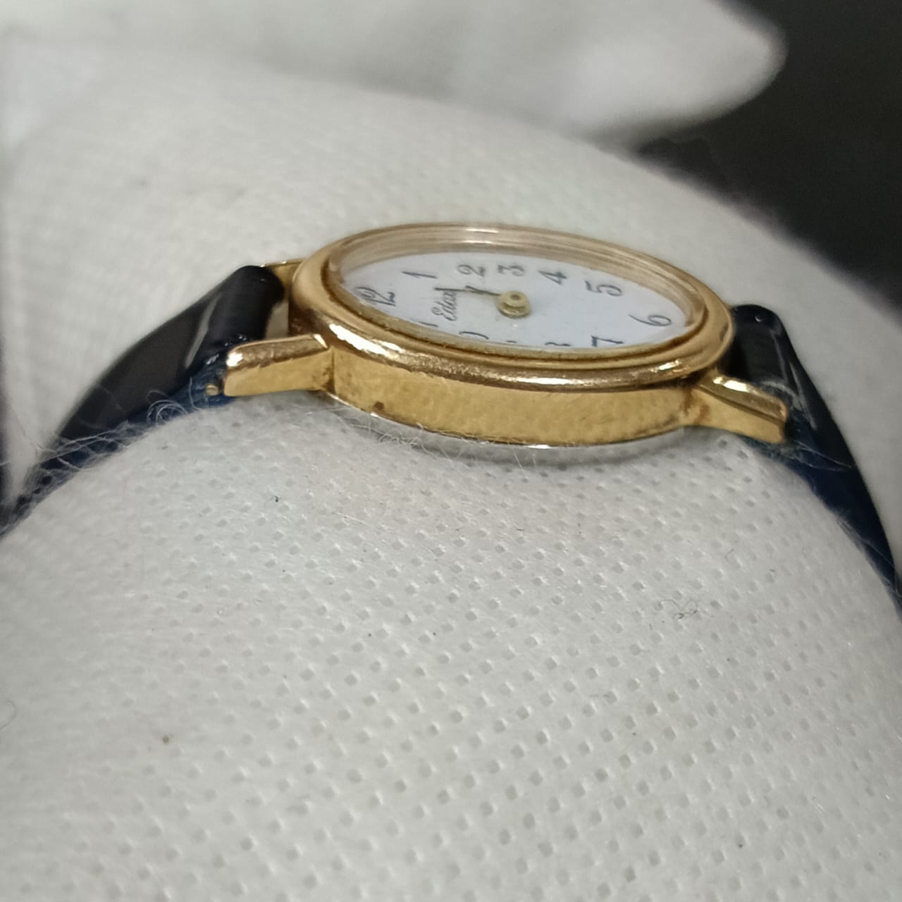 Montre mécanique vintage femme en plaqué or