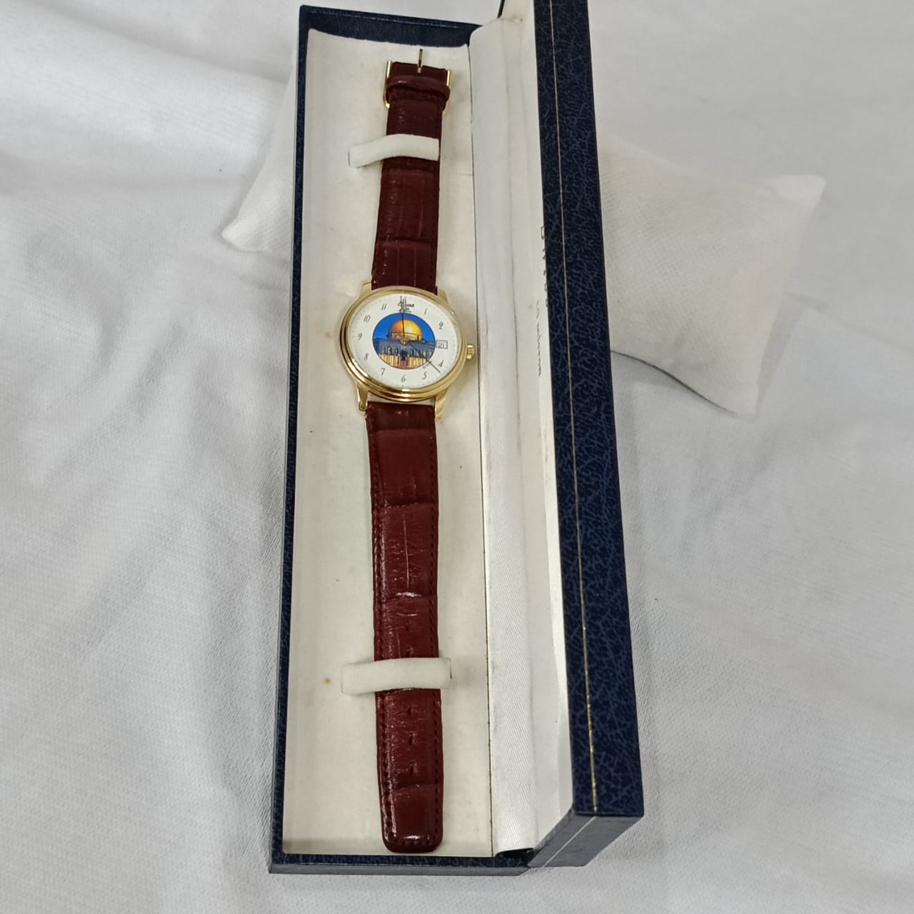 Montre muslima مسلمة automatique suisse original en plaqué or 10m 35000da