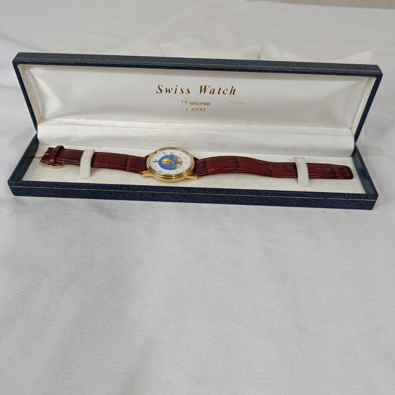 Montre muslima مسلمة automatique suisse original en plaqué or 10m 35000da