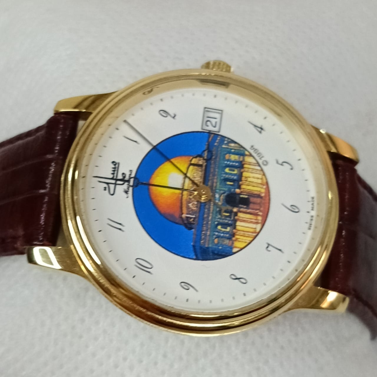 Montre muslima مسلمة automatique suisse original en plaqué or 10m 35000da