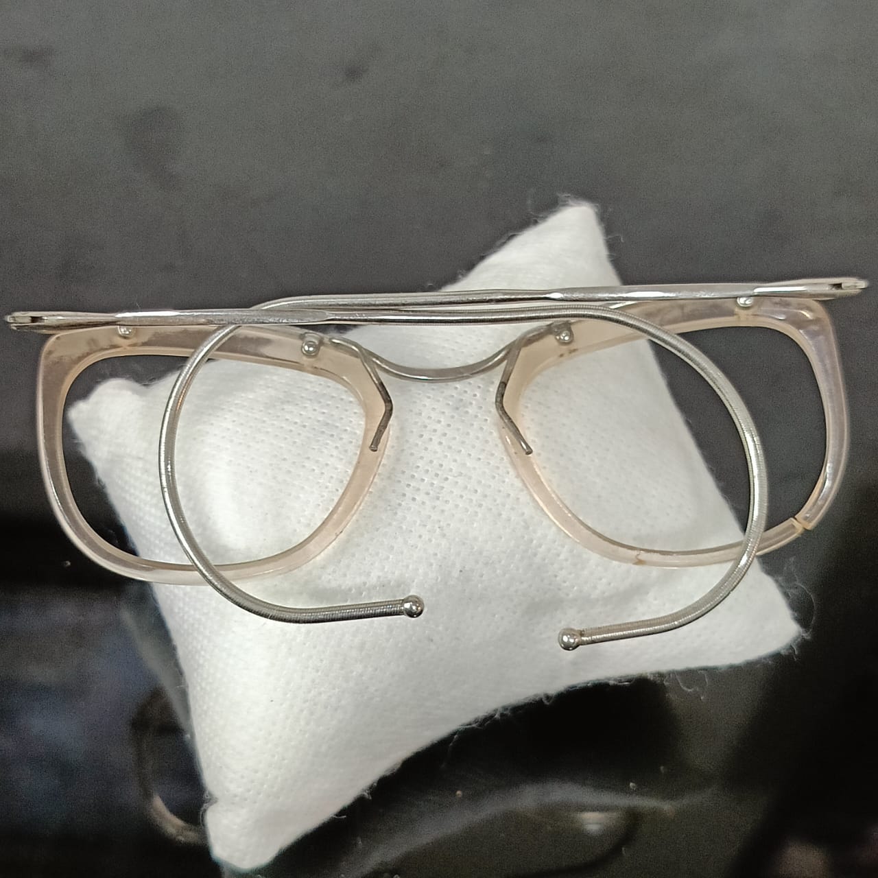 Cadre du lunette vintage original