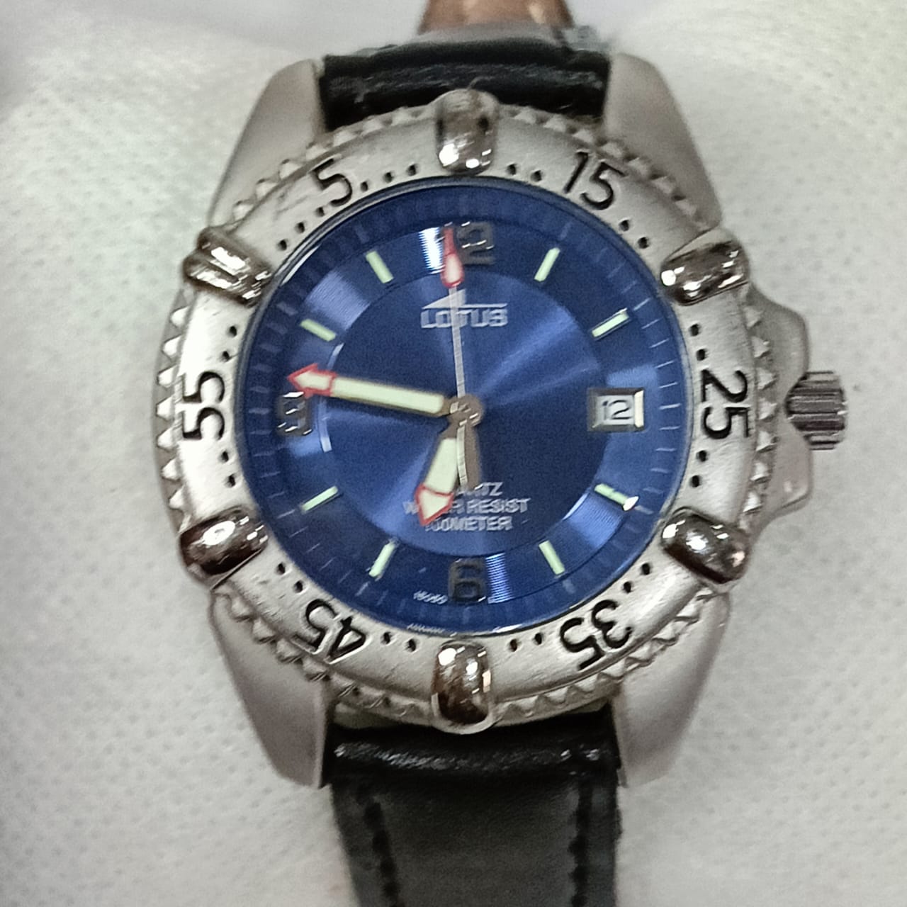 Montre lotus Quartz original