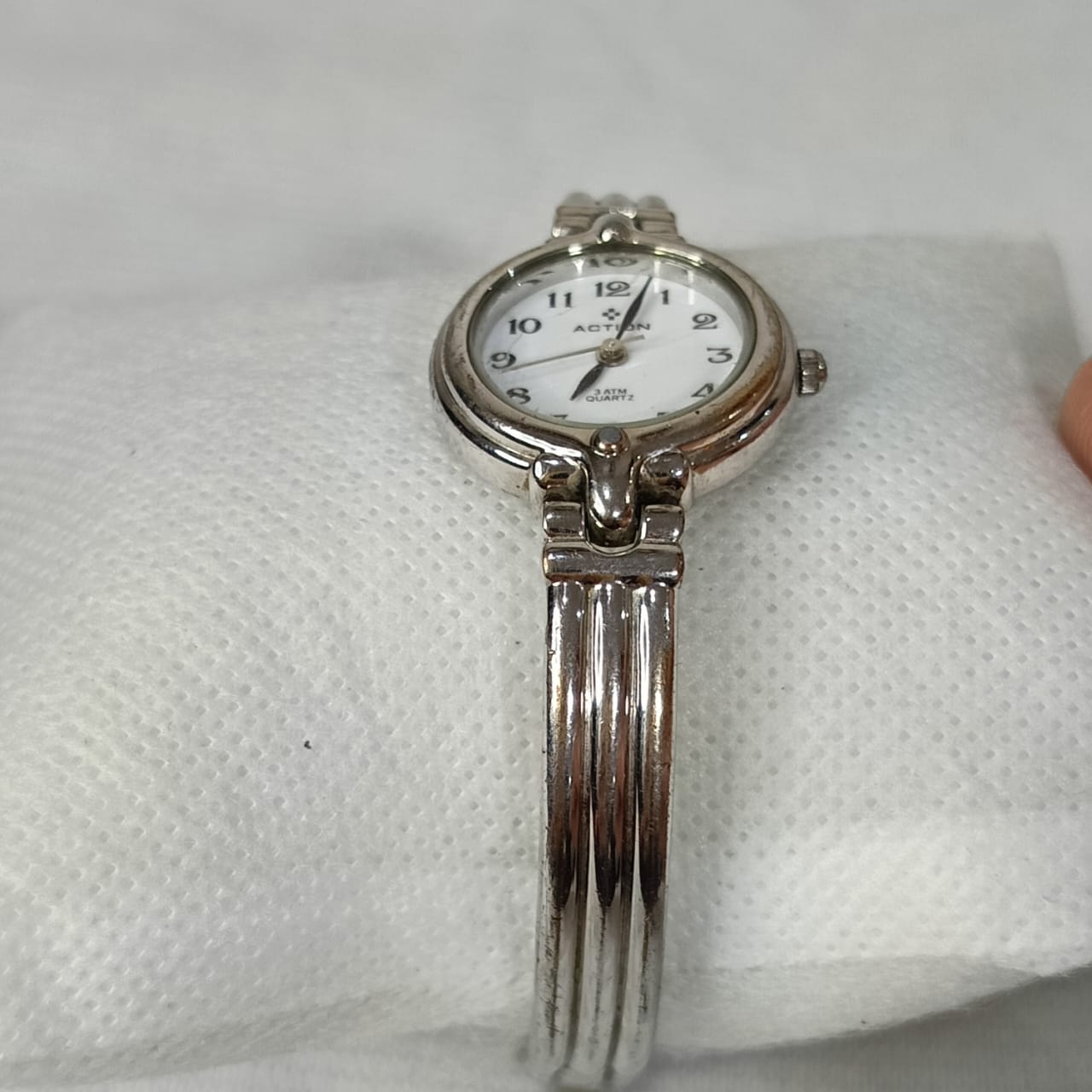 Montre action original femme Quartz