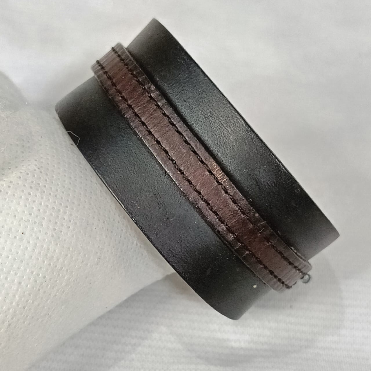 Bracelet en cuir  antique original