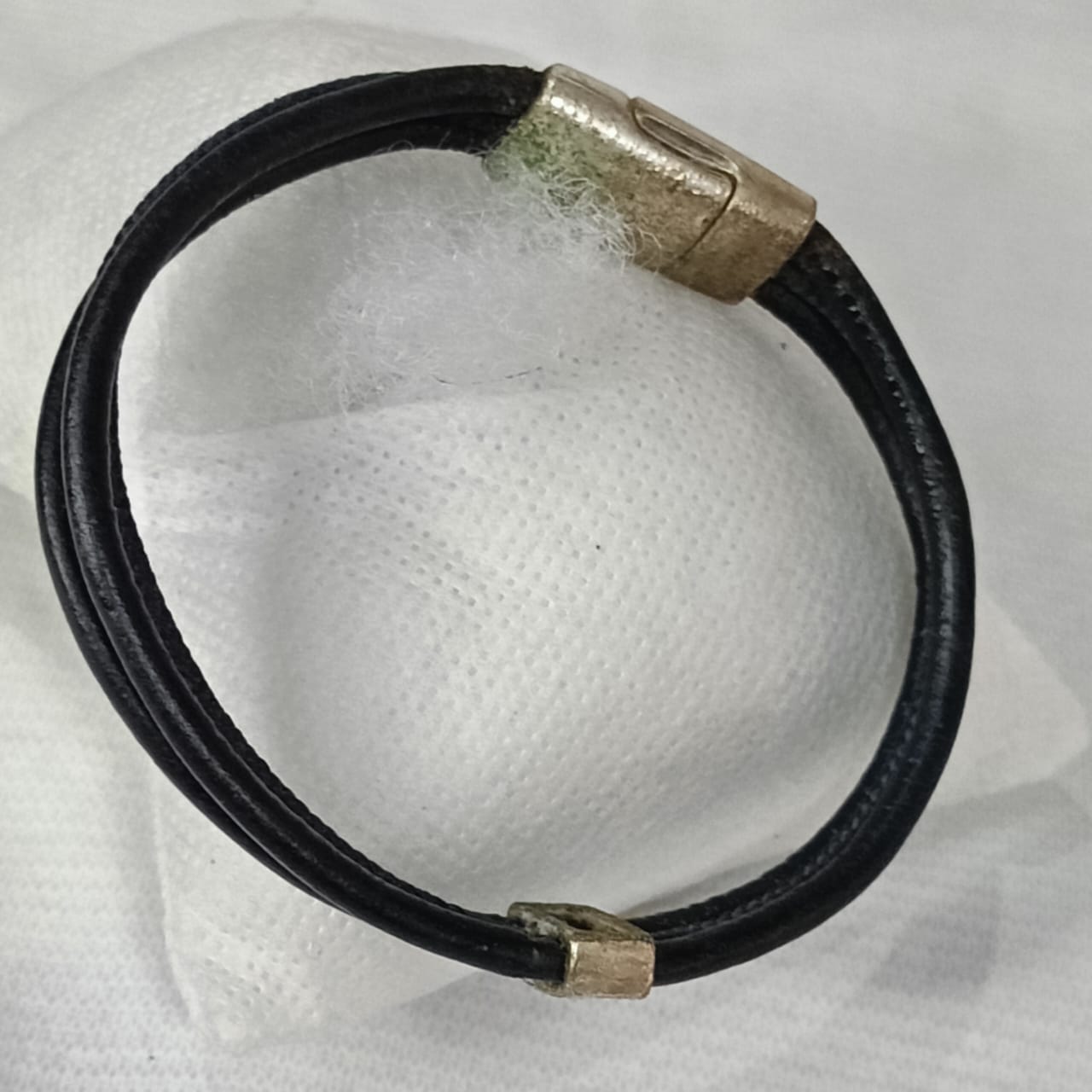 Bracelet en cuir argenté antique original