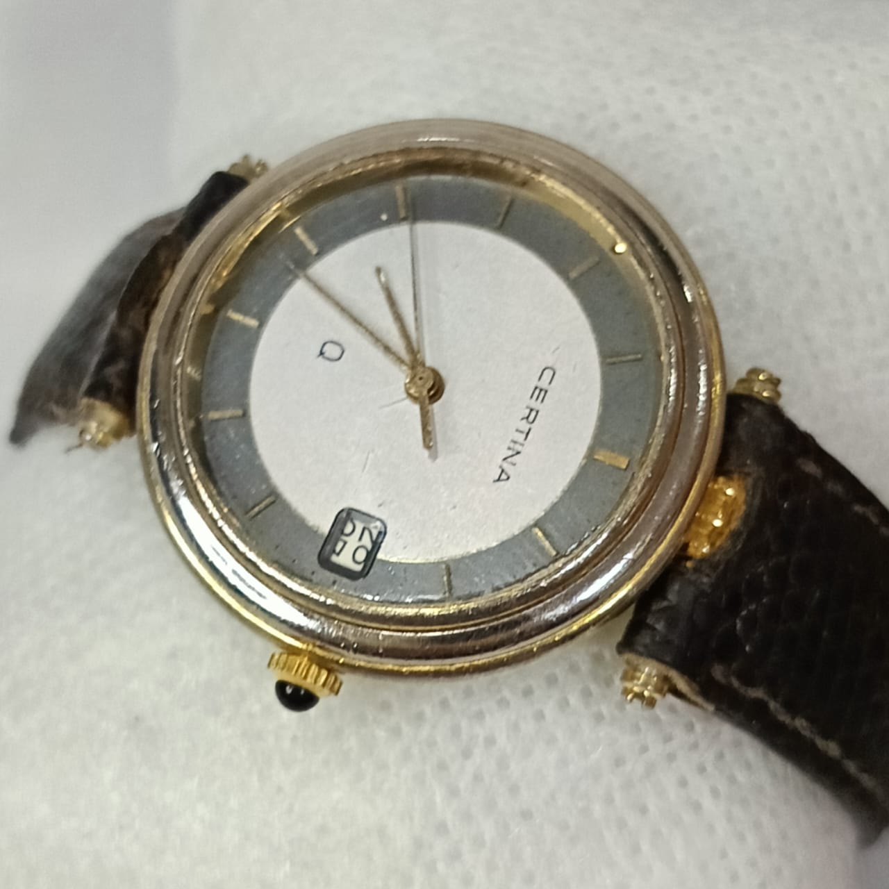 Montre certina Quartz original