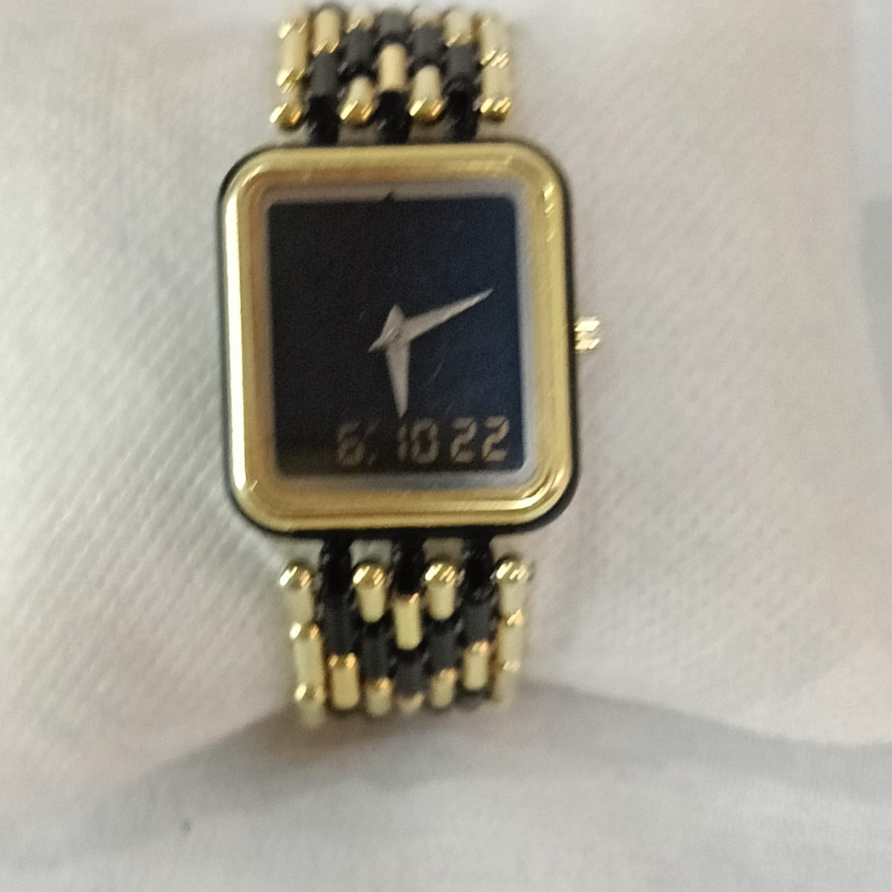 Montre extra plat en plaqué or vintage Quartz
