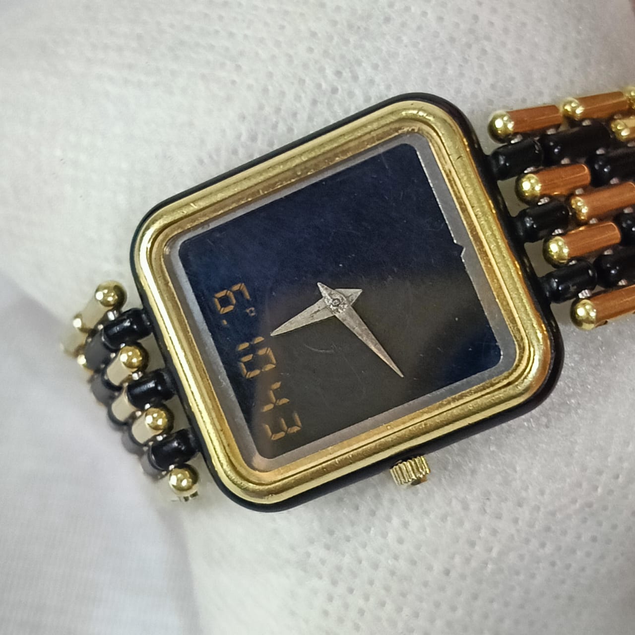 Montre extra plat en plaqué or vintage Quartz