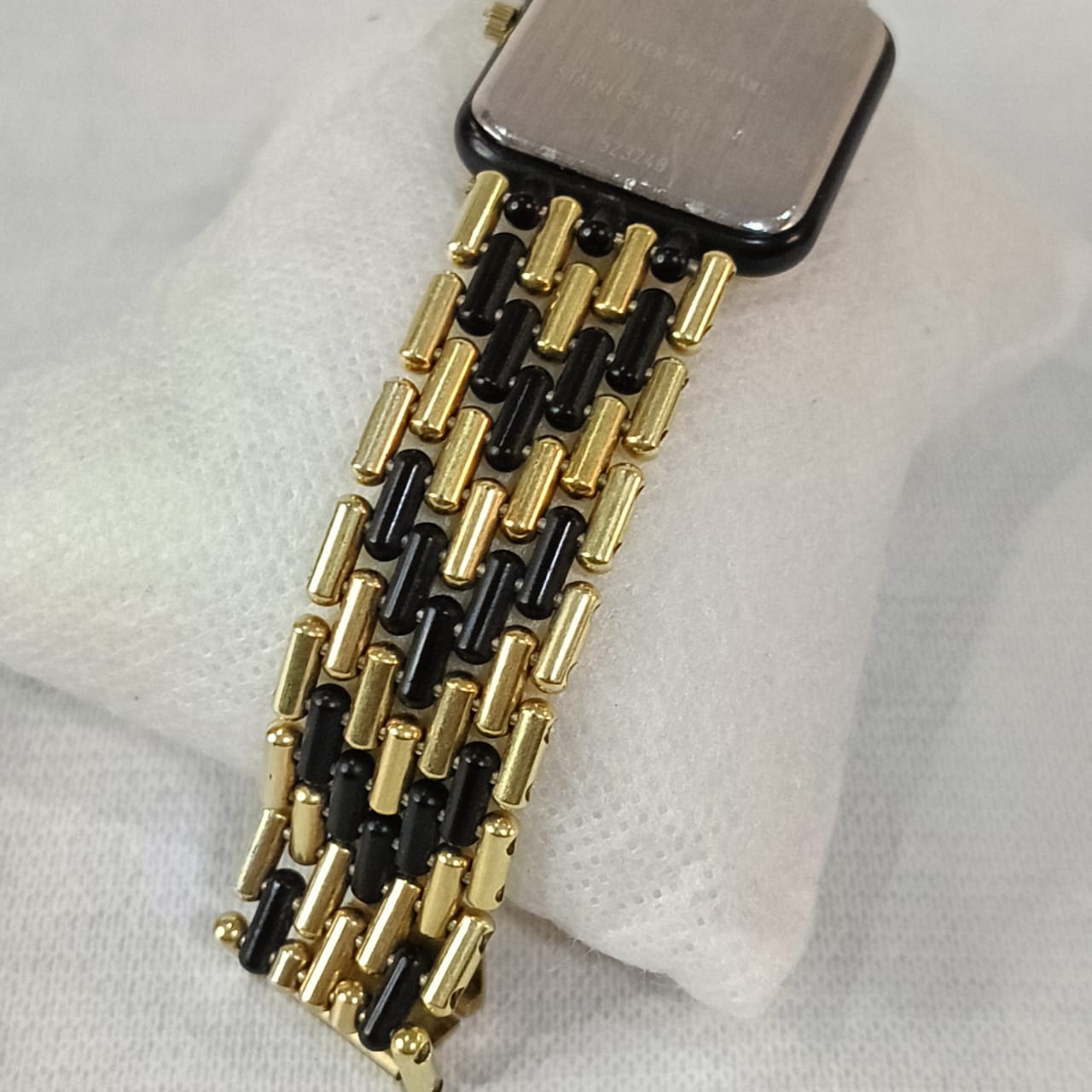 Montre extra plat en plaqué or vintage Quartz