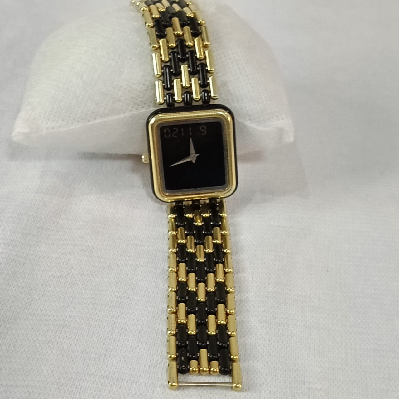 Montre extra plat en plaqué or vintage Quartz