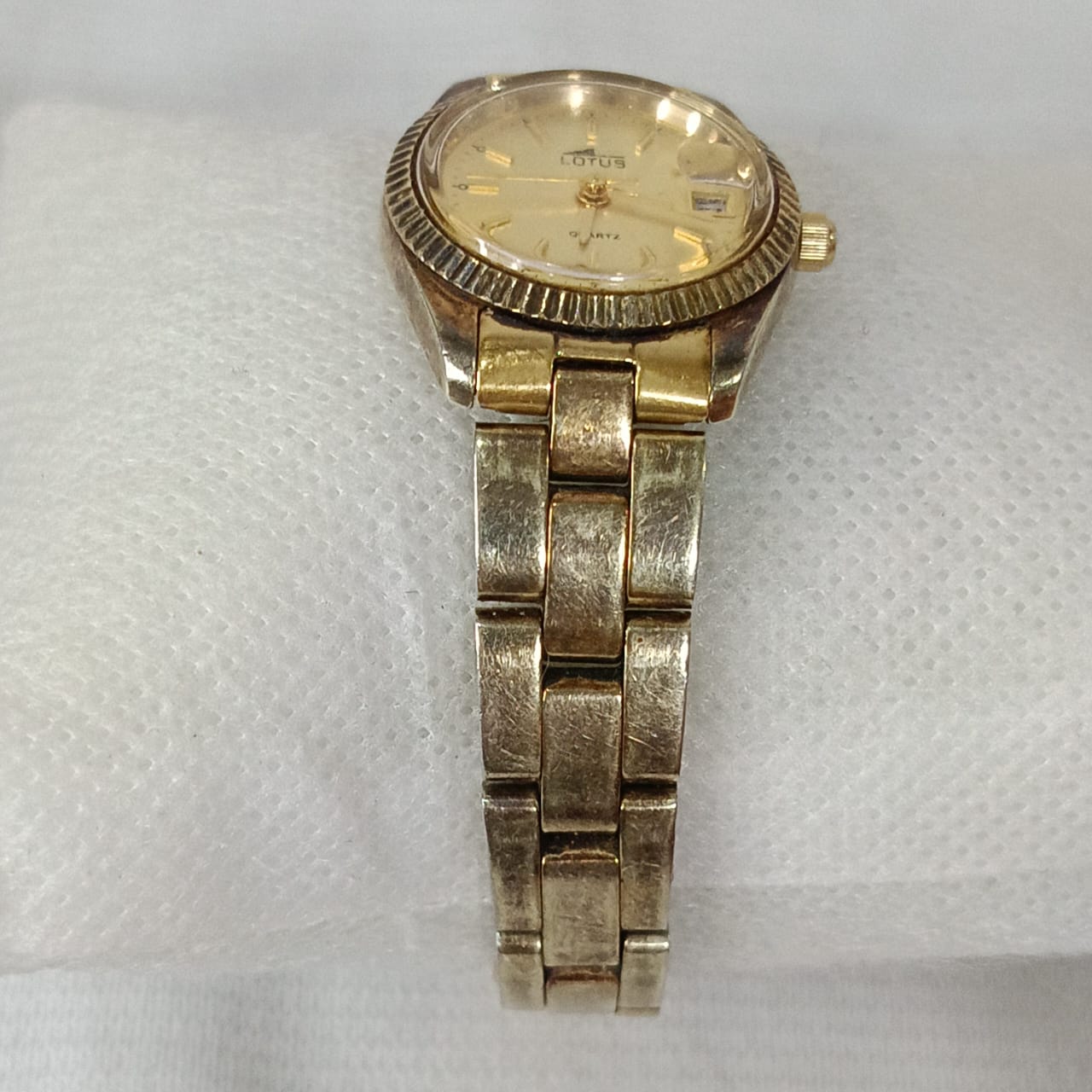 Montre lotus femme original en plaqué or