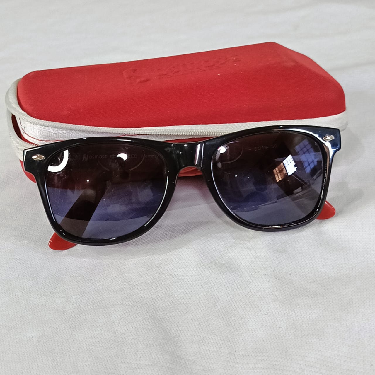 Cadre du lunette original