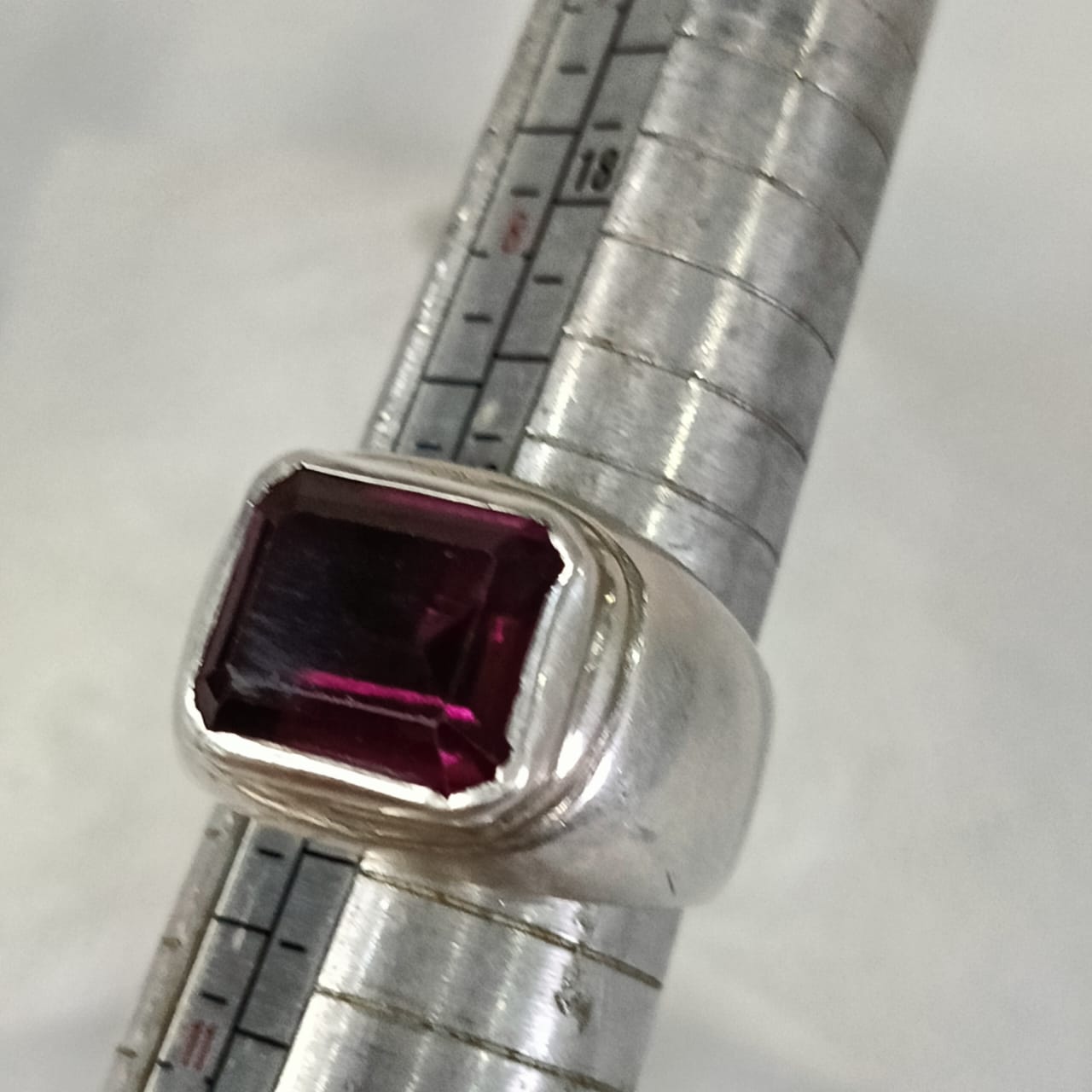 خاتم فضة تحفة بحجر كريم سبينال spinel نادر